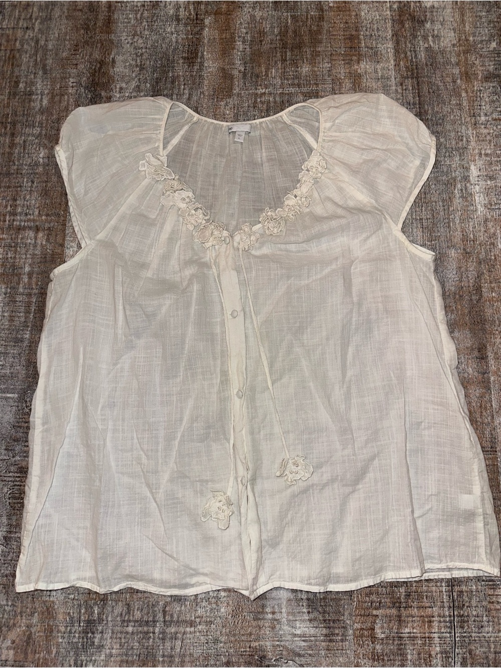 GAP Ivory Floral Appliqué Button-Front Top